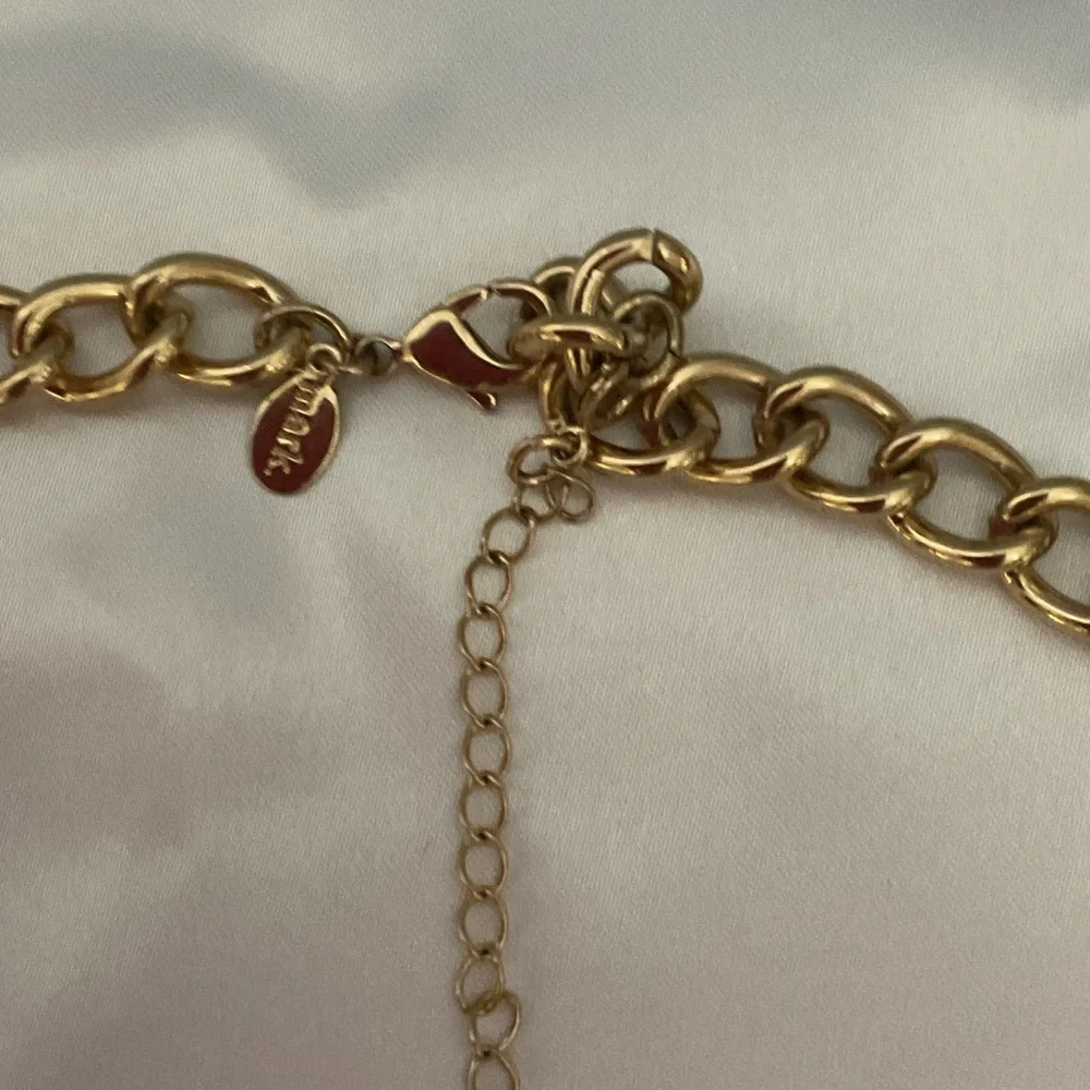 Mark Elegant Red and Gold Statement Necklace - Picture 5 of 8